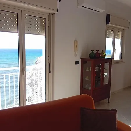 Finestra Sul Mare Di Alessandro